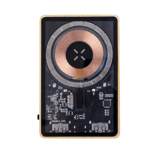 43984.jpg Power Bank Dominik
