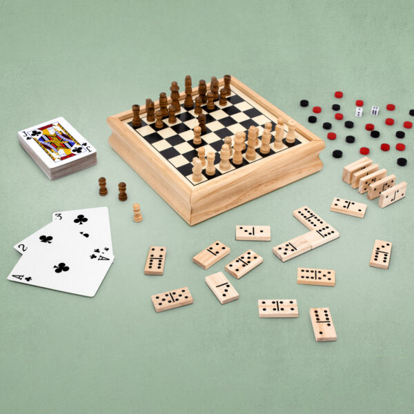 alt_promocional_publicitario_Juego-Cartas_Dados_EN20_10 Set de juegos "JAVFAN"