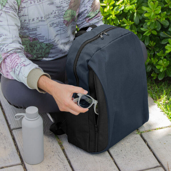 alt_promocional_publicitario_mochila_C570_navy-contexto-2 Mochila "IRIS"
