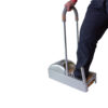 R17-08 Dispensador Cubre-Calzado con apoyo